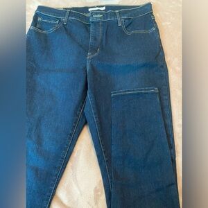 Levi's Women's Dark Blue Skinny Jeans